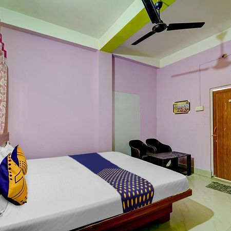 Hotel O Home Trimurti Guest House Guwahati Buitenkant foto